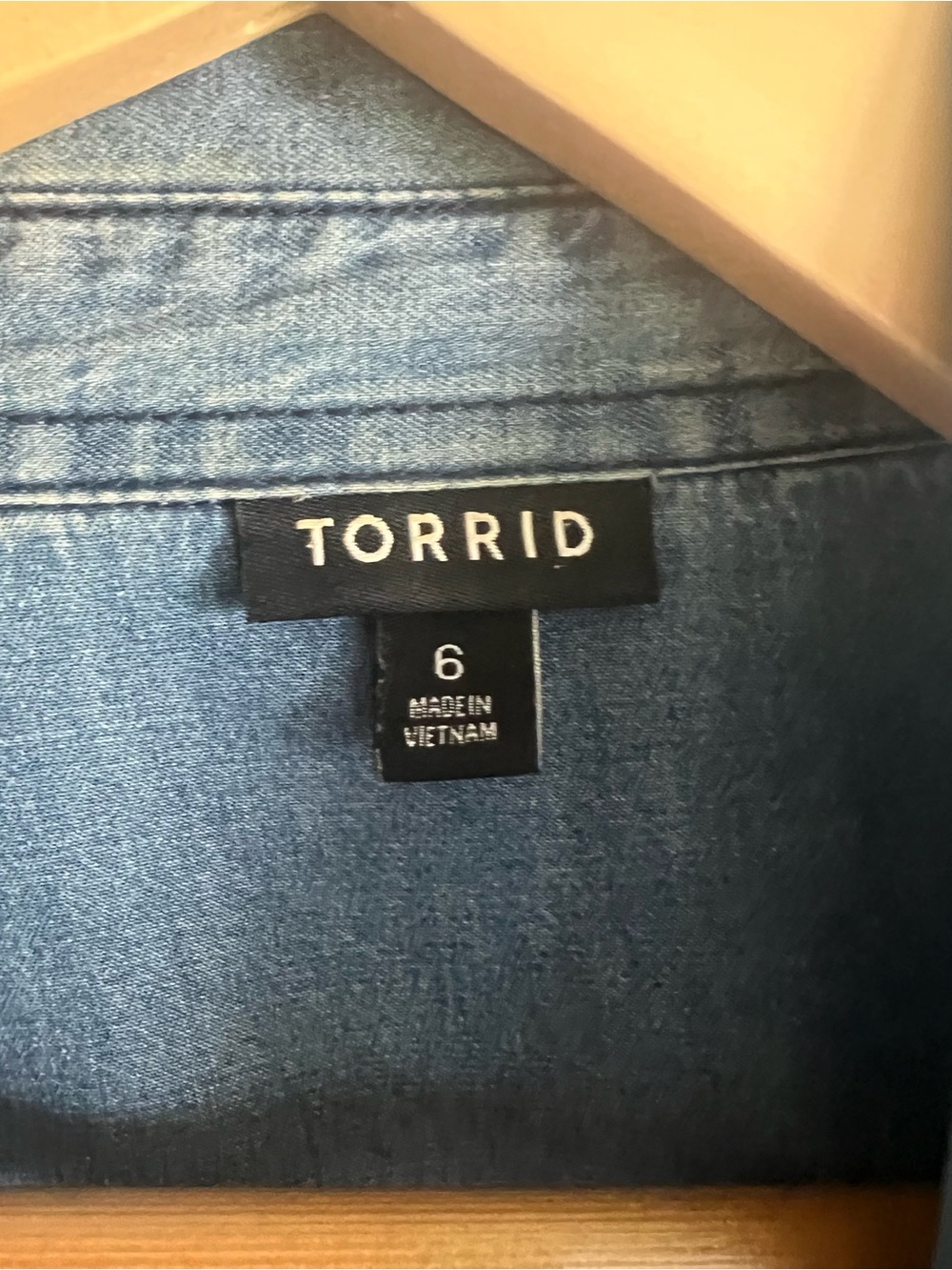 Torrid size 6 or 30W Classic Blue Denim Shirt - Relaxed Fit - Picture 4 of 12